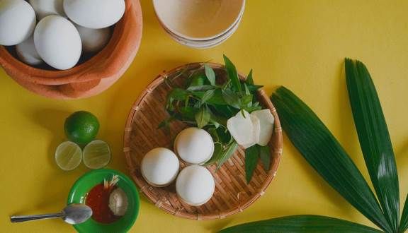 Hột vịt lộn luộc