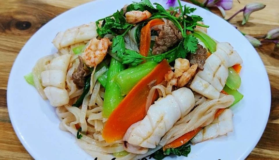 Mì xào giòn thập cẩm