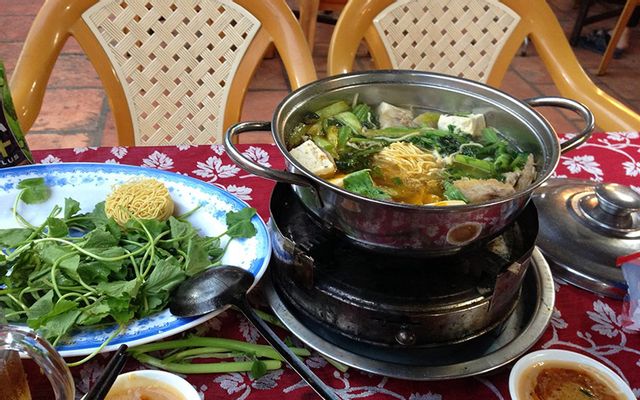 Cơm cánh gà roti
