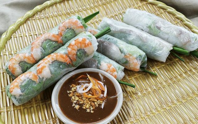 Gỏi Cuốn Bà Dzú - Gỏi Cuốn & Bún Thịt Xào - Không Chi Nhánh