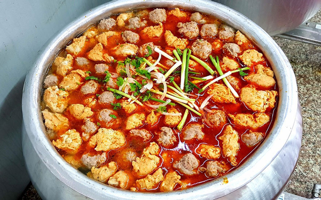 Bún chả cua