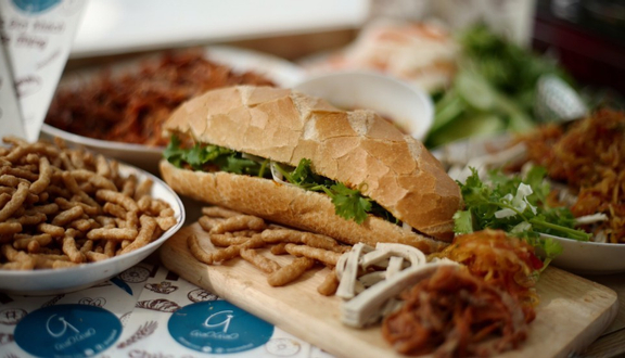 Giao Giao Food - Bánh Mì & Ăn Vặt - Nguyễn Đình Chiểu