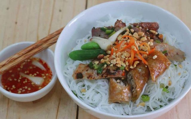 Cơm Tấm + Ly Nước Ngọt