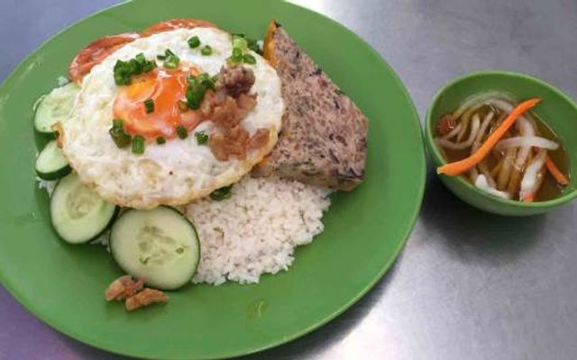 Cơm gà kho