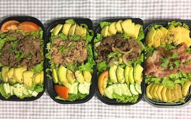 Salad thịt xông khói + trứng