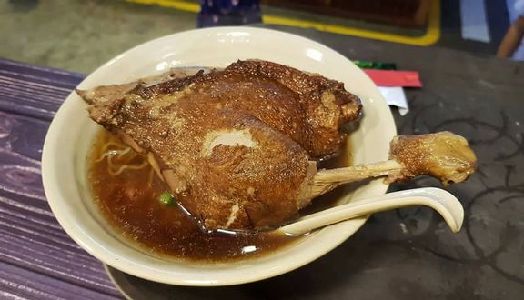 Mì vịt tiềm nấm đông cô