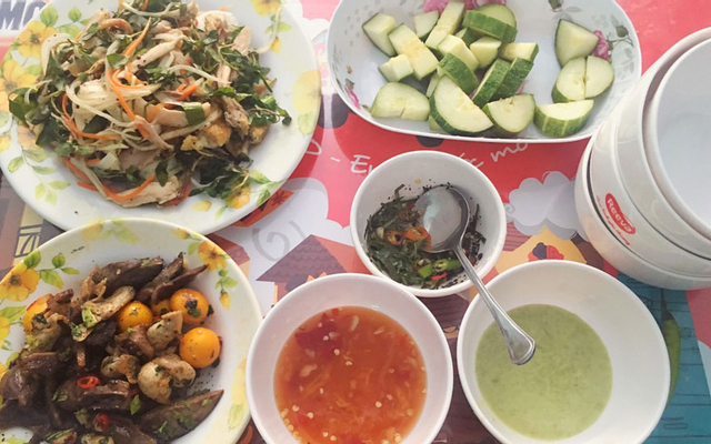 Góc tư đùi gà