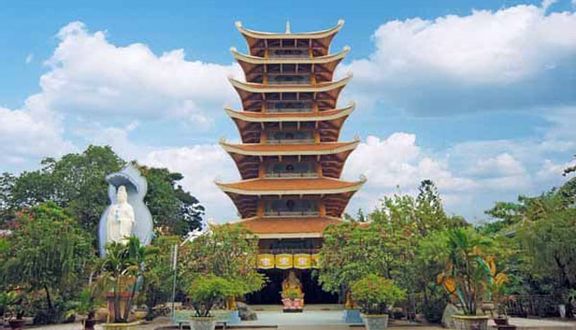 Việt Nam Quốc Tự - Đường 3 Tháng 2