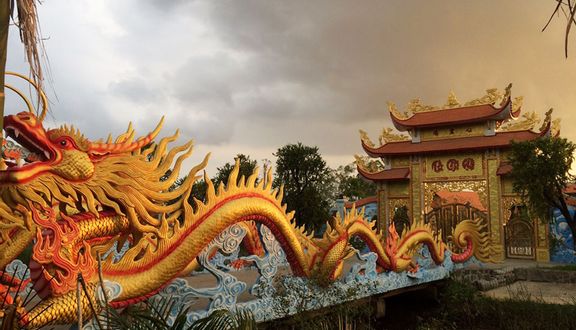 Nhà Thờ Tổ Của Hoài Linh