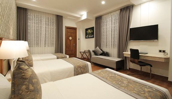 Le Duy Grand Hotel