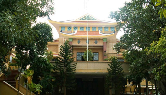 Chùa Xá Lợi - Bà Huyện Thanh Quan