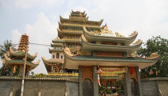 Chùa Vạn Đức - Tô Ngọc Vân