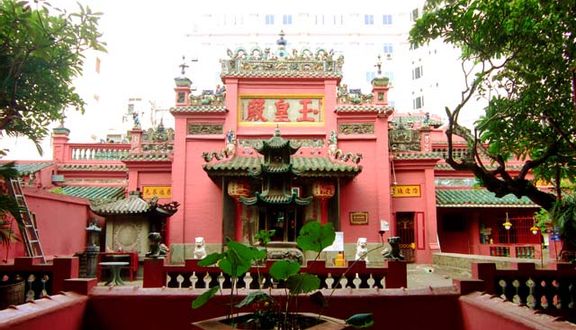 Chùa Ngọc Hoàng - Mai Thị Lựu