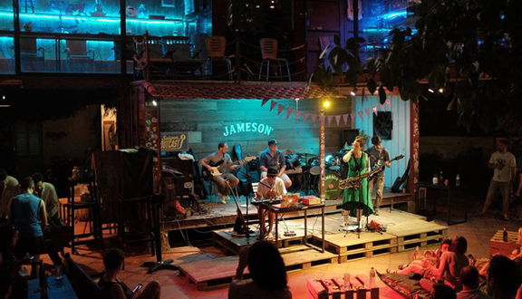 Saigon Outcast - Container & Nghệ Thuật