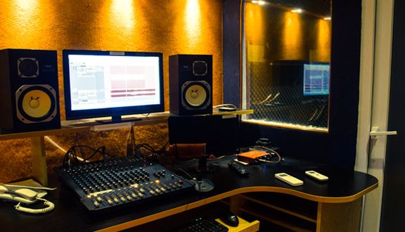 Fan Studio - Phòng Thu Âm