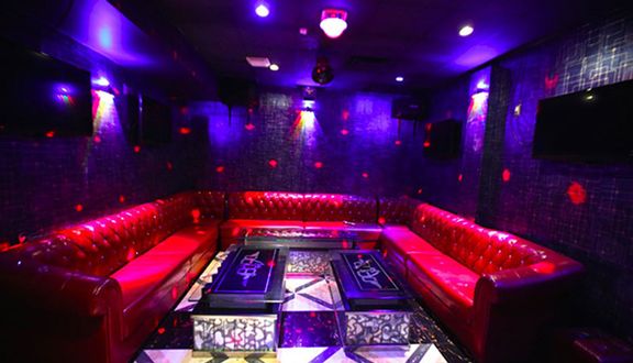 Anh Đào Karaoke - Hoàng Diệu 2