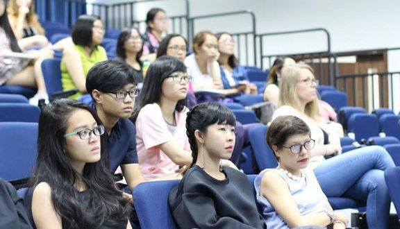 Trường Đại Học Hoa Sen