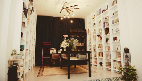 The Book Nest