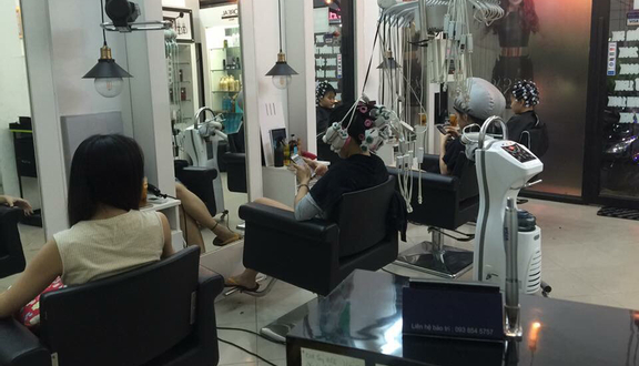 Salon Violet Bui