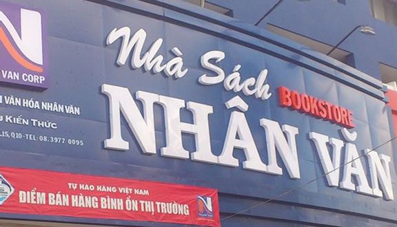 Nhà Sách Nhân Văn - Cách Mạng Tháng 8