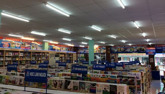 Nhà Sách Nguyễn Văn Cừ