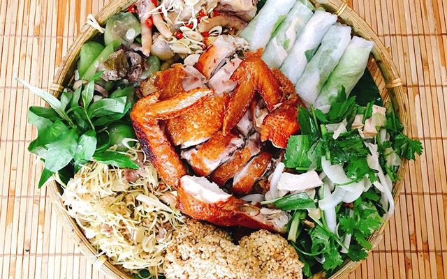 Mẹt gà luộc 7 món 1/2 con