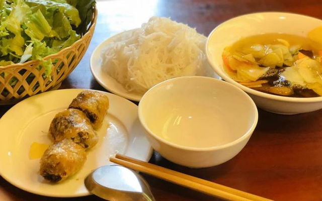 Gà Con - Bún Chả & Bún Đậu