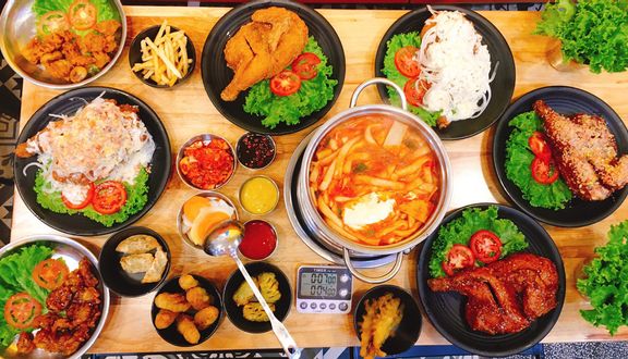Chicken Plus - Nguyễn Cửu Vân