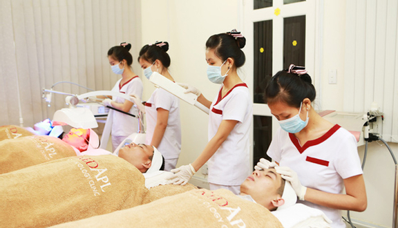 Red Apple - Skin Clinic