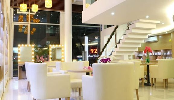 J-First Tokyo - Japanese Hair Salon