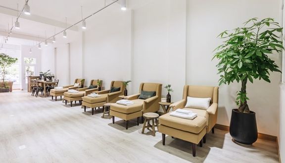 Esmée Nailworks & Spa