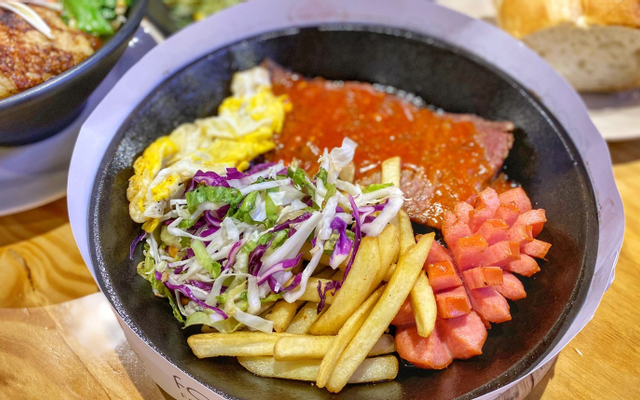 Cơm bò xào trứng