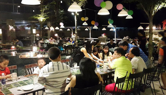 Food House Restaurant