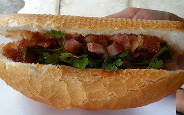 Fly Food - Xôi Gà & Bánh Mì Heo Quay