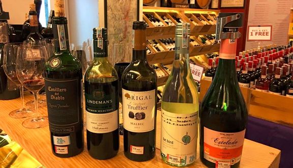 Red Apron Fine Wines & Spirits - Công Trường Lam Sơn