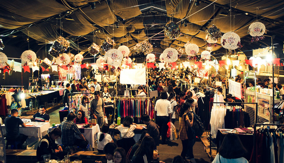Mega Market - Chợ Phiên Cuối Tuần