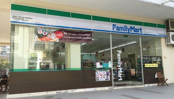 FamilyMart - Tôn Dật Tiến