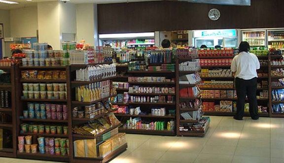 FamilyMart - Tạ Quang Bửu