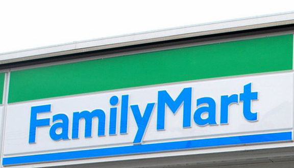 FamilyMart - Phạm Văn Hai