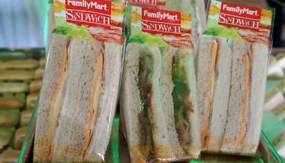 FamilyMart - Lê Quý Đôn