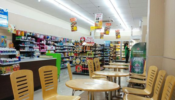 FamilyMart - Hai Bà Trưng