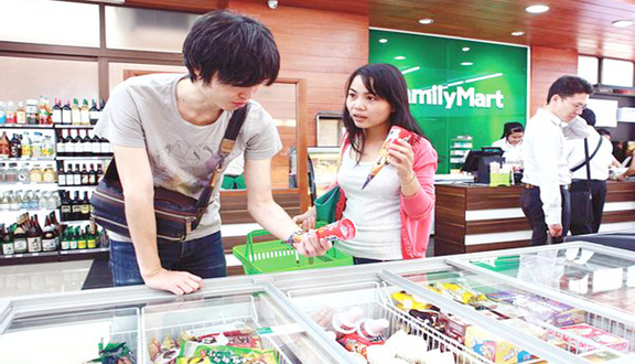 FamilyMart - 123 Nguyễn Đình Chiểu