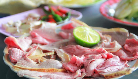 Bê Tươi Cô Sáu - Ngã 6 Cộng Hòa