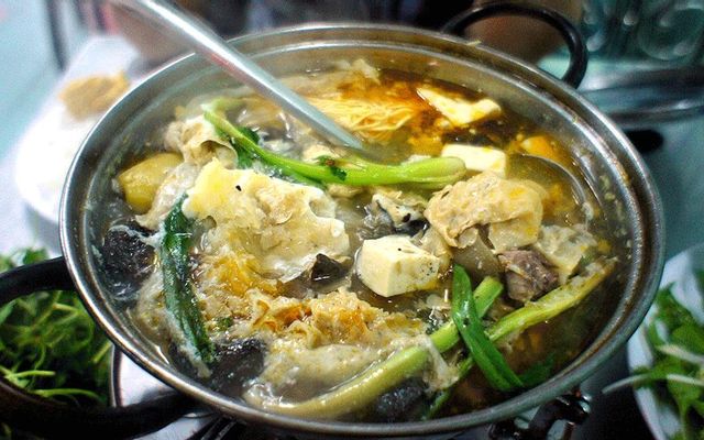 Lẩu gà nòi hầm sả