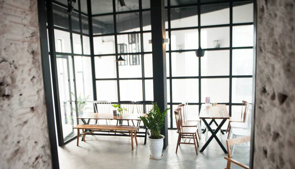 Toast 'n Tea Cafe & Food - Hoàng Cầu