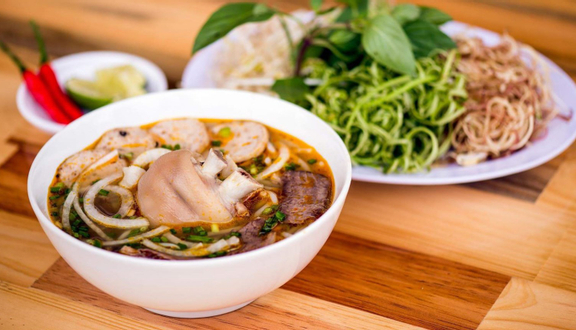 Bún gân - chả