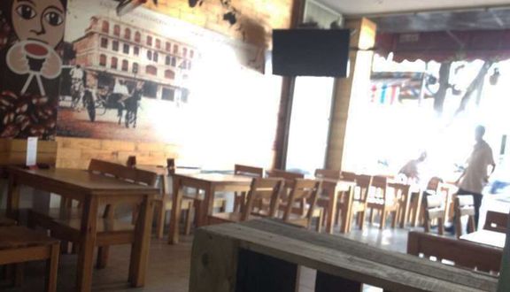 Domino Cafe - Hoàng Hoa Thám