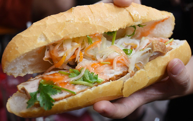 Bánh mì chả giò