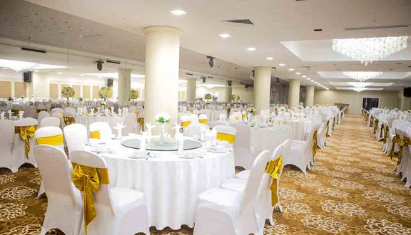 Trung Tâm Tiệc Cưới Vạn Hoa Hà Đông