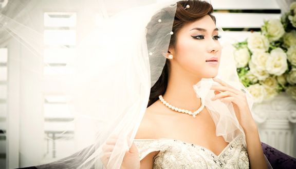Bonlee Makeup - Artist & Bridal